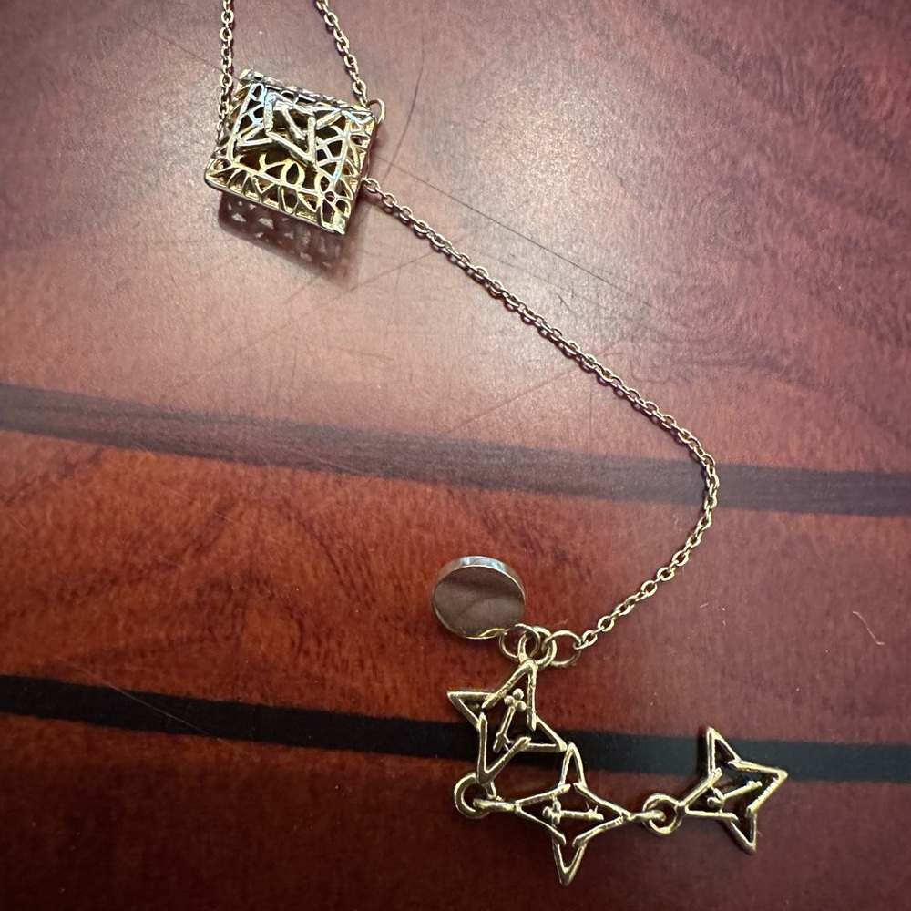 Valencia Key Lariat Necklace